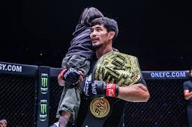 FIFPRO年度最佳11人：登贝莱、姆巴佩、亚马尔领衔，贝林厄姆入围